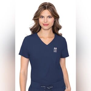 Med Couture Insight Women's One Pocket Tuck-In Top